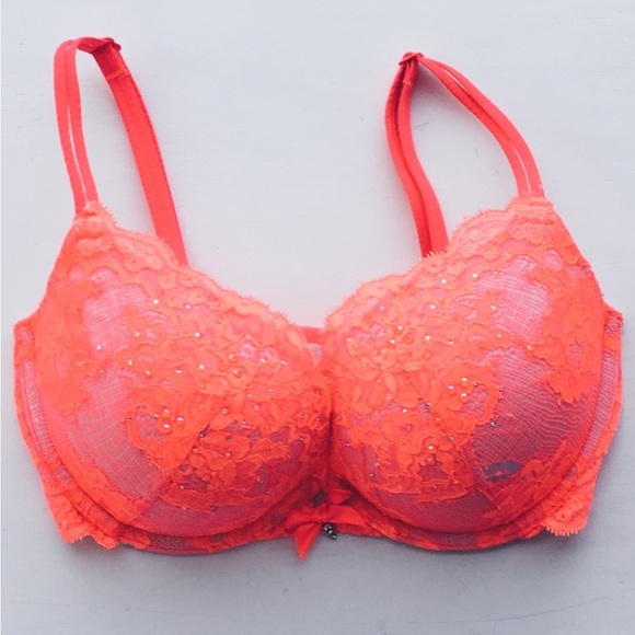 Victoria’s Secret Bra - Picture 1 of 5